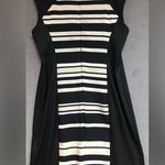 Connected Apparel 14, sleeveless black dress, white beige, black front section Photo 1