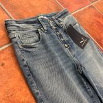 Good American NWT  Blue Buttonfly Highrise Stretch Good Classic Jeans Photo 9