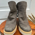 Bueno Women's Elliott Ankle Boots Size 9 Stone Nubuck Gray Block Heel Zip Side Photo 2