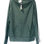 Davi & Dani Green Sweater Top Women’s Medium Photo 0