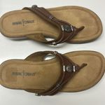 Minnetonka  Brown Women’s Silverthorne 360 Thong Memory Foam Leather Sandals-Sz 7 Photo 3