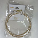 It‎ Girl NWT Women’s Elegant Gold Color Hoop Earrings Photo 0
