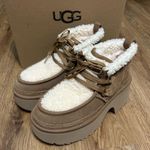 UGG  chestnut suede woolPlatform heeled ankle boots booties shoes new  Photo 0