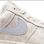 Nike NEW AIR FORCE 1 '07 SE JACQUARD GOLD FLORAL EMBROIDERY WOMANS SIZE 5 Photo 0