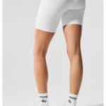 Alo Yoga NWT  Women's White Bike Shorts 7” size small and Medium Photo 2