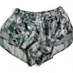 Lululemon  Hotty Hot Low Rise Short 2.5" Kaleidofloral Multi / Blue Cast W7ATHR Photo 0