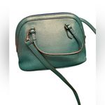 Gucci Barcelona leather handbag Loewe
Green in Leather Photo 3