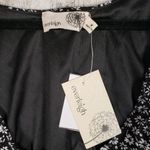 Everleigh NWT Sleeveless Black White Floral Sharkbite Tank Top Size Medium Photo 12