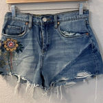 BLANK NYC  The Barrow embroidered denim shorts Sz 27‎ Photo 0