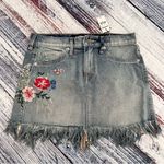 EXPRESS NWT Floral Embroidered Denim Mini Skirt $59 Photo 0
