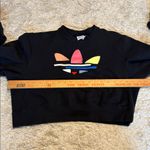 Adidas  Originals women's adicolor bold cropped sweatshirt in black, Size large Photo 7