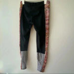 Onzie  leggings size M/L Photo 1