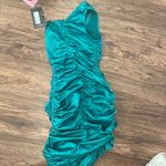 Pretty Little Thing  scrunch dress Photo 3