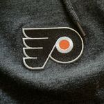Antigua Philadelphia Flyers hockey sweater. Size medium. Black. GUC. Photo 2