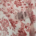 Wonderly  Size Medium Tank Top Red White Flower Print Button Detail Back‎ Blouse Photo 4