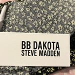 🌺NWT BB DAKOTA STEVE MADDEN BLACK AND YELLOW FLORAL ROMPER SIZE X Photo 6