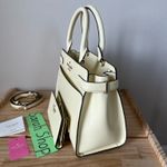 Kate Spade Purse & Wallet Photo 4