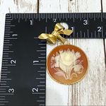 Vintage Unsigned Flower Cameo Brooch Pin Photo 3