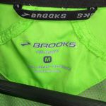 Brooks  Womens Running Jacket Green Hi Viz Reflective Windbreaker Vented Medium Photo 6