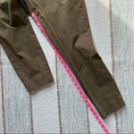 Everlane  The Fixed Waist Stretch Military Green Cropped Pants Women’s Size 10 Photo 4