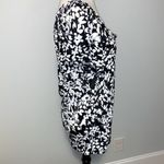 Elle Black White Floral Must Have Crinkle Short Sleeve Tee Sz Large NWT Photo 5