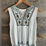 Knox Rose White Embellished Sleeveless Blouse Photo 0