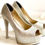 Speed Limit 98 Womens  Gold Open Toe Pumps - Sz 8 Photo 0