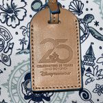 Dooney & Bourke Disney Vacation Club 25th Anniversary Shopper Tote Bag DVC Photo 2