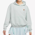 NikeCourt Women's Fleece Heritage Pullover Hoodie Photo 0