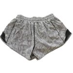 Lululemon  Hotty Hot Geometric Shorts size 6 Photo 1