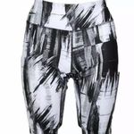 ASICS  Printed Capri Womens Athletic pants Photo 1
