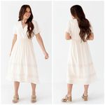 Tea N Rose  Ellie Dress In Cream Photo 1