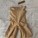 SKIMS  Seamless High-Waist Shapewear Shorts - Tan Photo 2