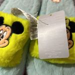 Disney NWT Mickey and Minnie Mouse Fuzzy Slippers for Adults SZ-7 Comfort Photo 4