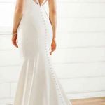 Essense of Australia D2473 Plunging Illusion Tulle Mermaid Train Wedding Dress White Size 10 Photo 1
