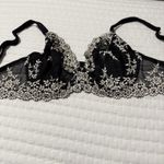 Wacoal  34DD Embrace Lace Black & White Floral Bra Underwire Unlined 65191 Photo 6