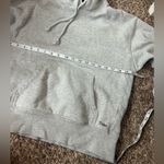 TNA Aritzia Cozy Fleece Boyfriend Fit Crop Hoodie in Heather Gray Sz 2XS Photo 9