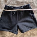 Aritzia ARITIZIA TNA Black Cozy Fleece Sweatshorts Drawstring Pockets Women’s Sz S EUC Photo 6