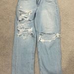 American Eagle light wash ripped jeans size 6R Photo 0