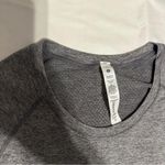 Lululemon  Athletica Swiftly Tech Long Sleeve 2.0 *Race Photo 1