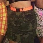 orange buckle belt Photo 2