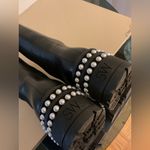 Stuart Weitzman  women black leather Chelsea soho pearl trim boots size 9 Photo 11