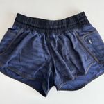 Lululemon  women blue stripe print shorts 6 Photo 0