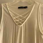 Doe & Rae white criss cross detail top size small Photo 3