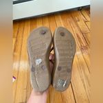 FitFlop  Iqushion  Flip Flop Sandals Women's brown rhinestones  US 8 Photo 5