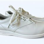 SAS Free Time Women's Leather Walking Shoes White Comfort Shoes size 9 Slim New Photo 1