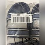 Victoria's Secret New in bag Victoria’s Secret Pink Logo Pillow Slides. Photo 1