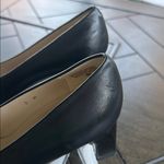 Etienne Aigner Strada ladies black leather pumps size 8 M old money preppy emo Photo 3