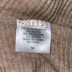 Como vintage  women's size medium tan v neck knit long sleeve sweater Photo 2