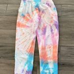 BFFs and babes tie Photo 4